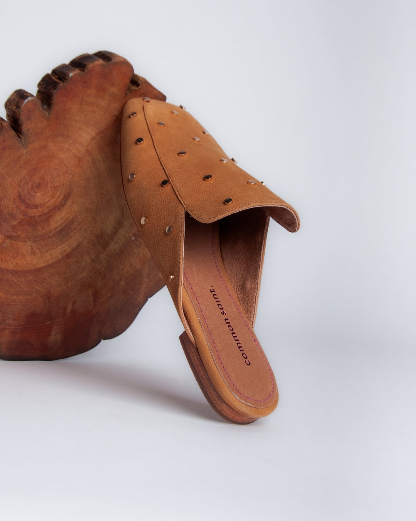 The Rhythm Mule - Camel with Gold